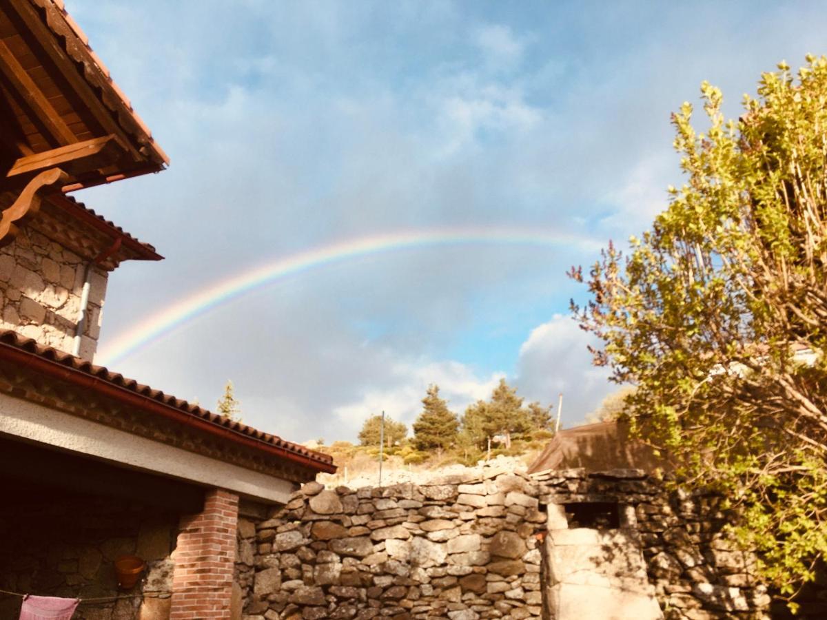 Penzion Artesano I Y III Navarredonda de Gredos Exteriér fotografie