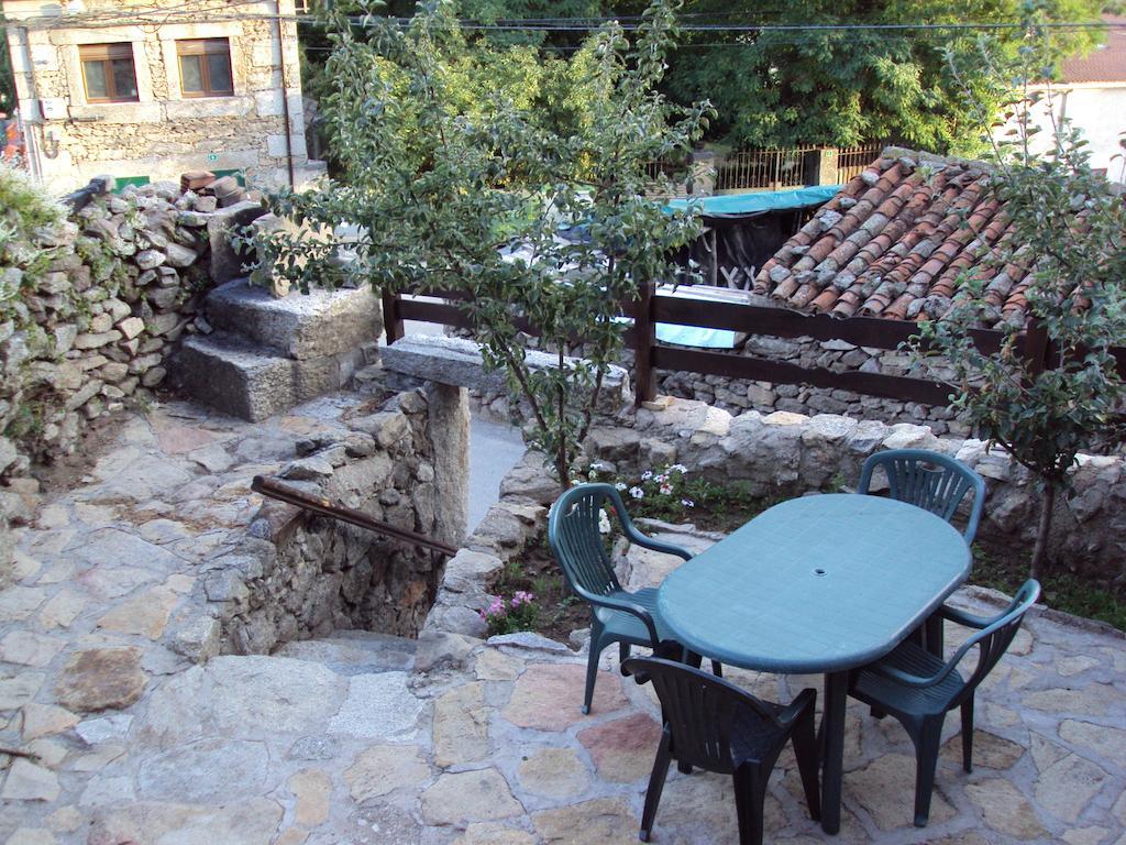 Penzion Artesano I Y III Navarredonda de Gredos Exteriér fotografie