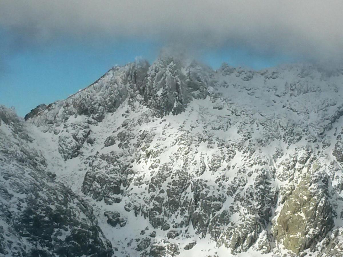 Penzion Artesano I Y III Navarredonda de Gredos Exteriér fotografie